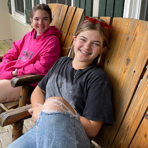 Meet your Posher, Nia